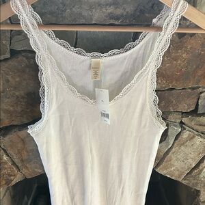 Banana Republic White Lace Camisole; NWT; Size XL